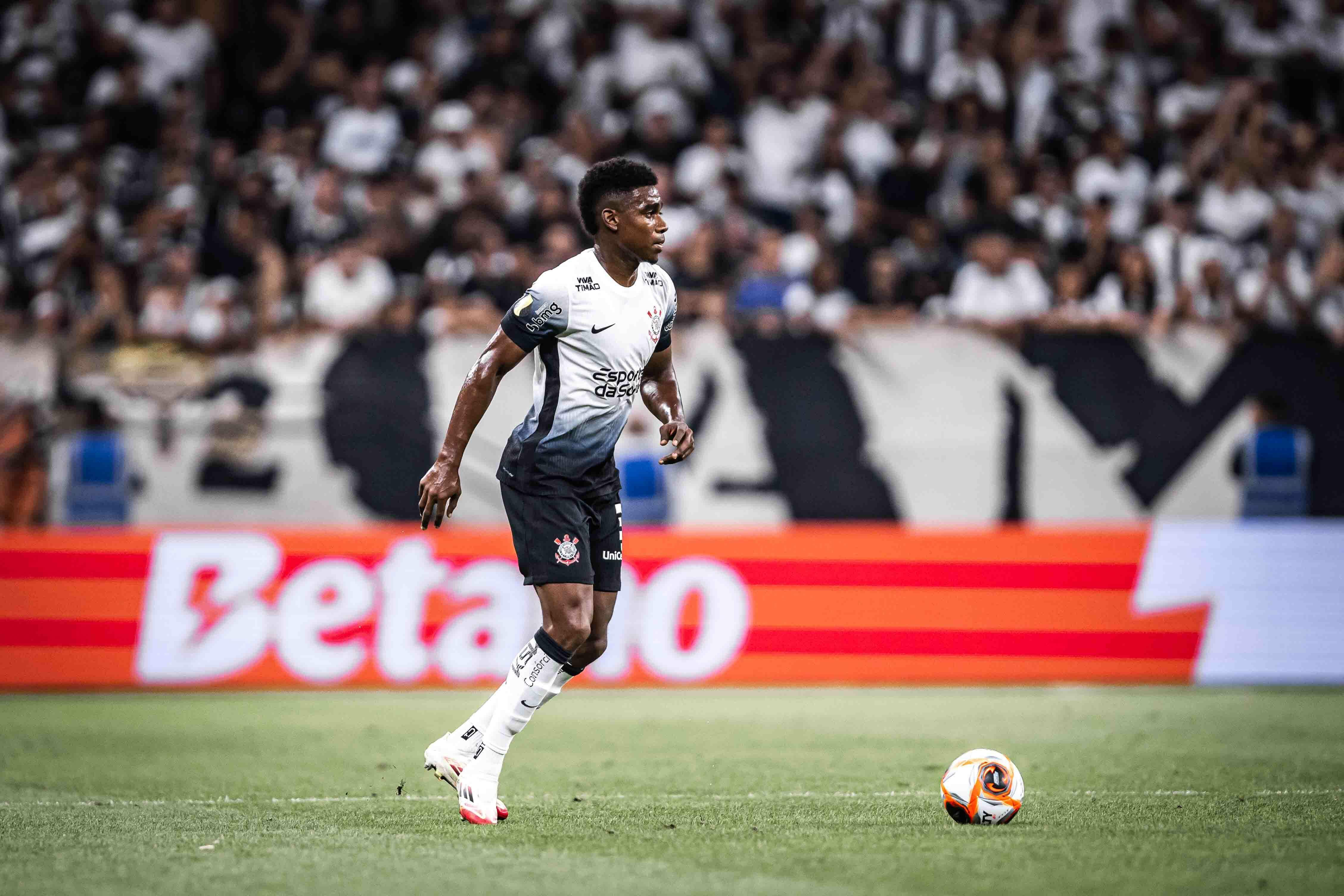 Félix Torres no Corinthians: a trajetória completa do zagueiro equatoriano