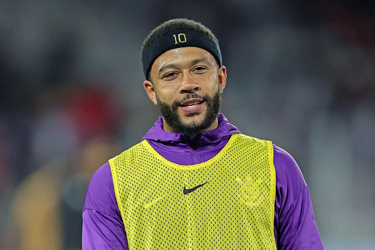 Renovação de Memphis com o Corinthians: entenda a proposta formal, o papel da dívida de R$ 40 mi e o prazo até 31 de julho na negociação.
